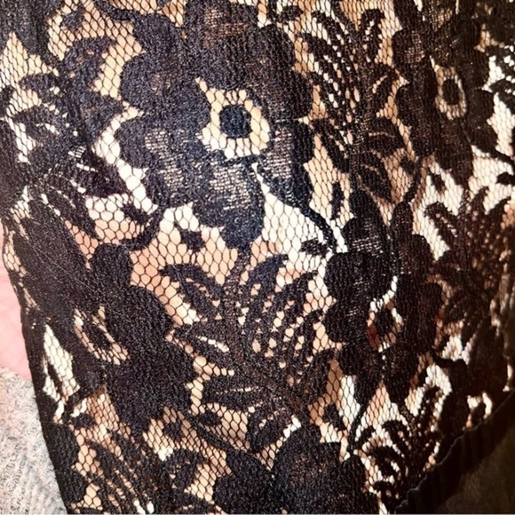 #002 🥀 Black & Gold Backless Dress - Picture 10 of 12